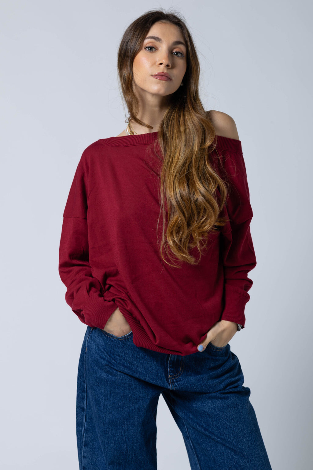 Maglia con scollatura intreccio sulla schiena