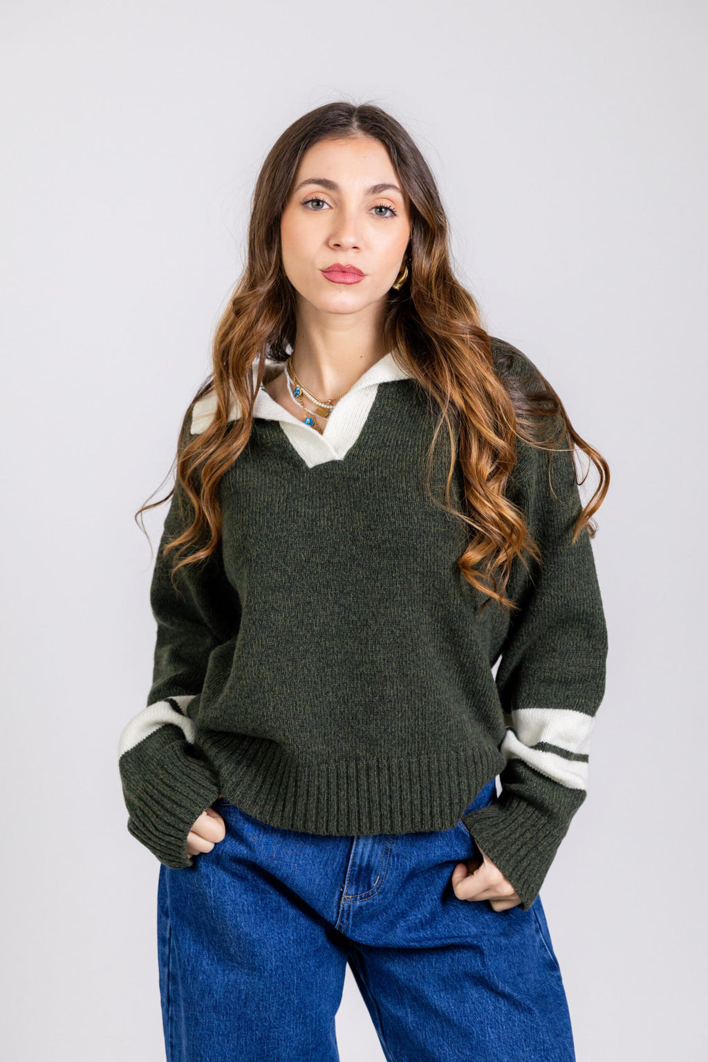 Maglione con colletto in contrasto