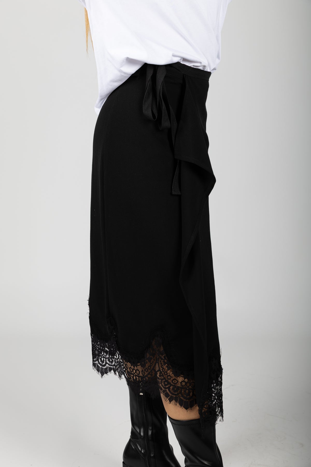 Longuette con inserto in pizzo