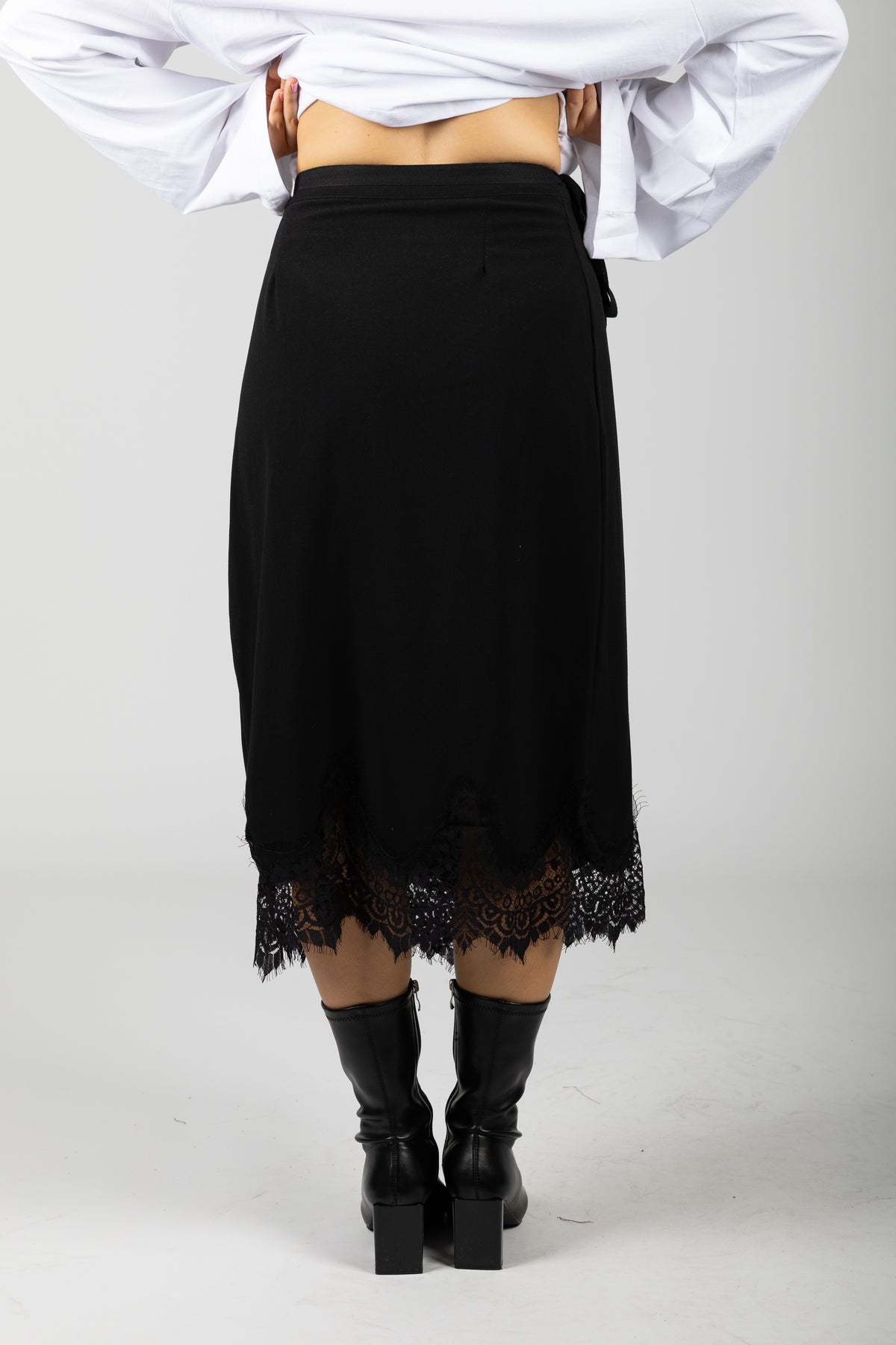 Longuette con inserto in pizzo